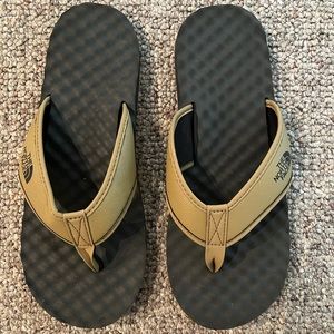 Men’s North Face Flip Flops